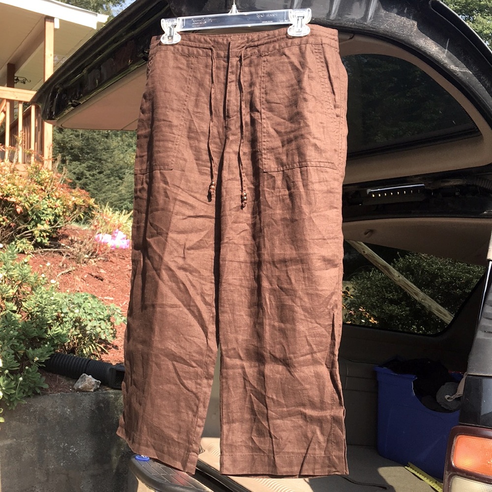 🍩LIZ CLAIBORNE 100% Linen Capri pants 6